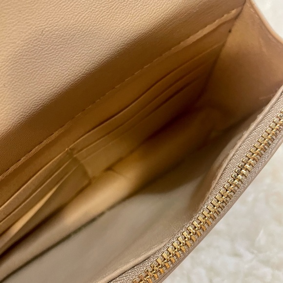 Bebe Quilted Chain Purse - Picture 4 of 6